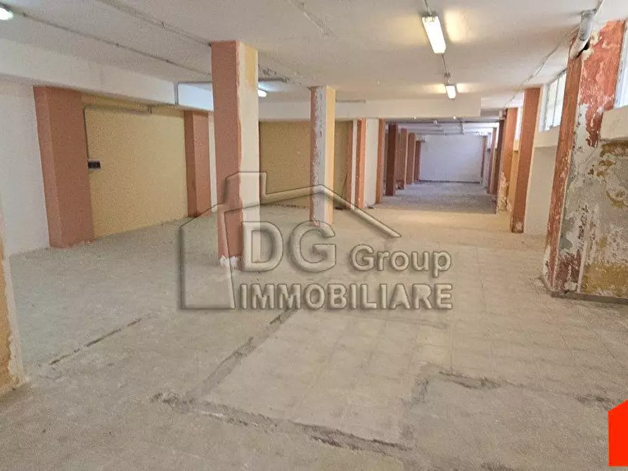 Immagine 4 di Magazzino in vendita  a Alcamo