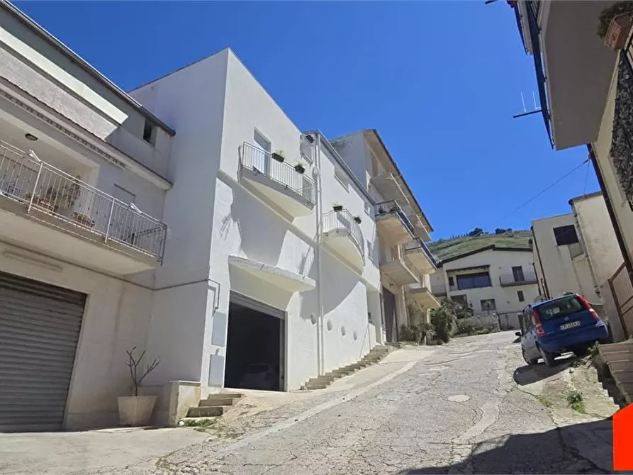 Immagine 1 di Casa semindipendente in vendita  a Alcamo