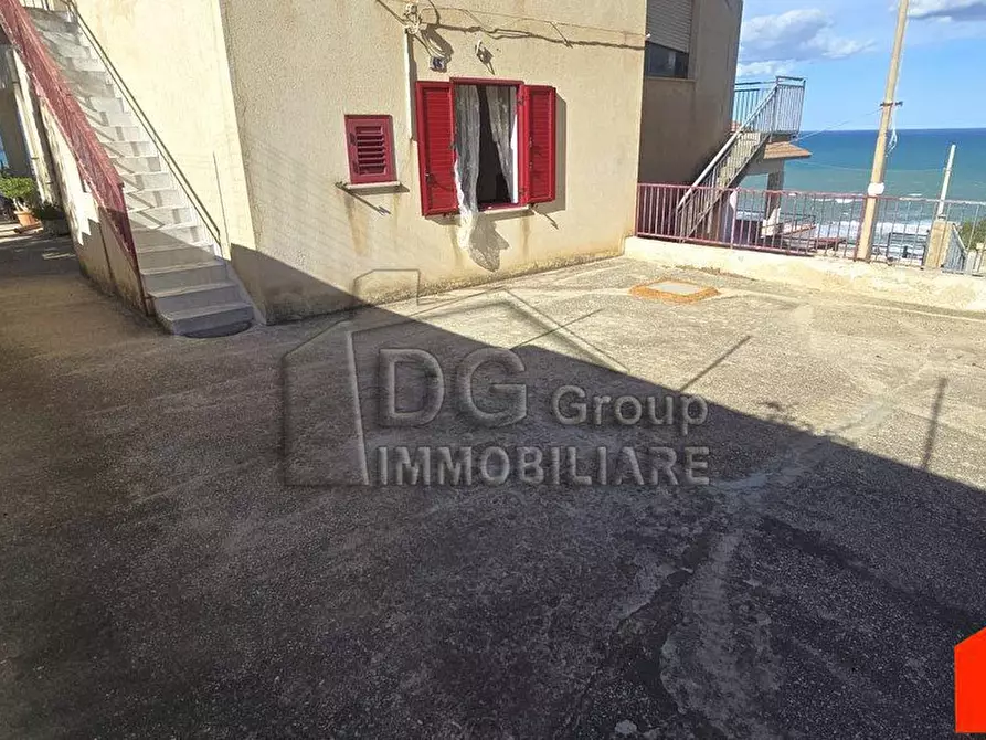 Immagine 2 di Villa in vendita  a Alcamo
