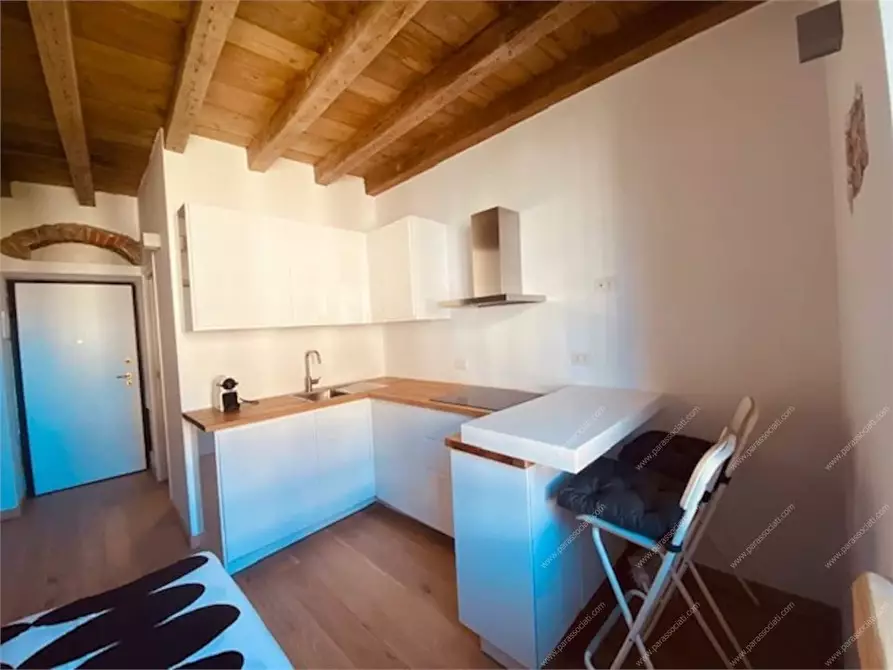 Immagine 5 di Appartamento in affitto  11 a Milano