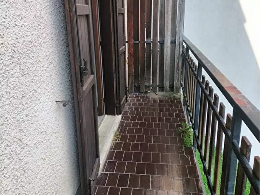 Immagine 10 di Appartamento in vendita  a Oltre Il Colle