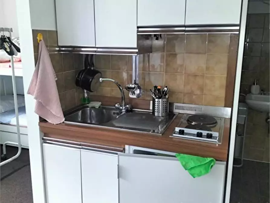 Immagine 9 di Appartamento in vendita  a Oltre Il Colle