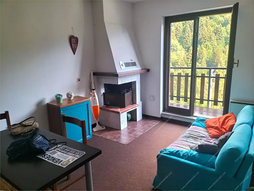 Immagine 1 di Appartamento in vendita  a Oltre Il Colle