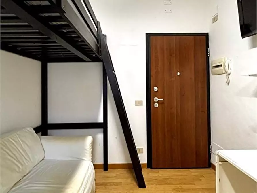 Immagine 7 di Appartamento in vendita  7 a Milano