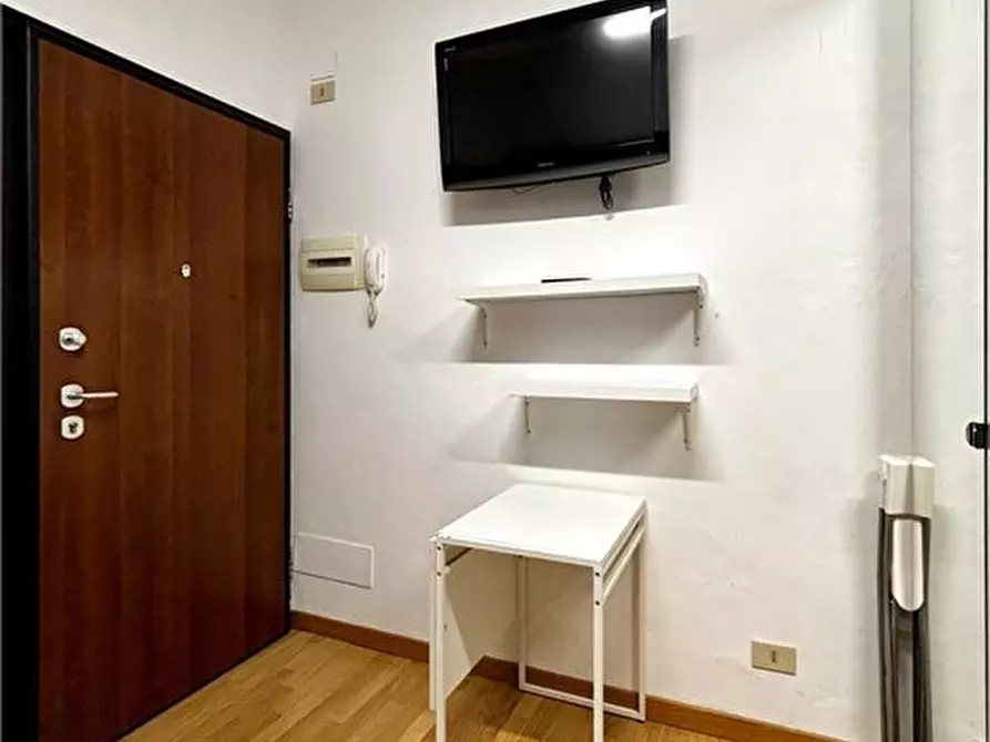 Immagine 5 di Appartamento in vendita  7 a Milano