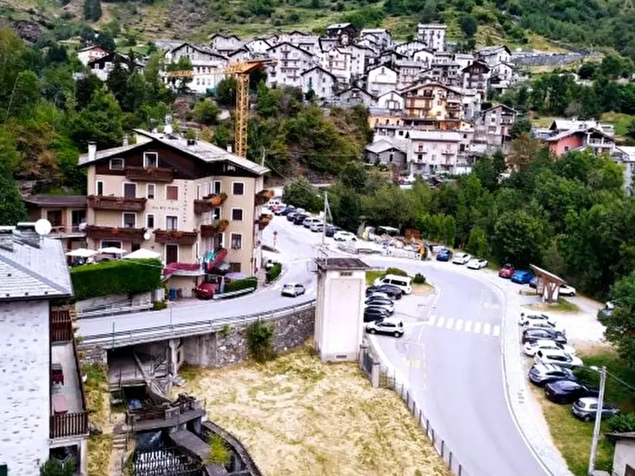 Immagine 1 di Appartamento in vendita  a Chiesa In Valmalenco
