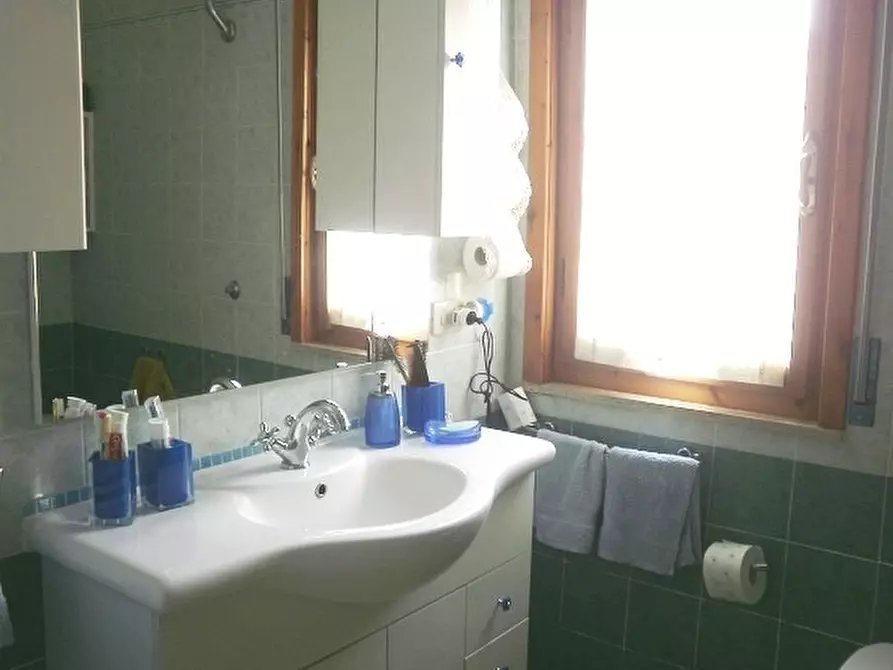 Immagine 6 di Appartamento in vendita  a Rosignano Marittimo