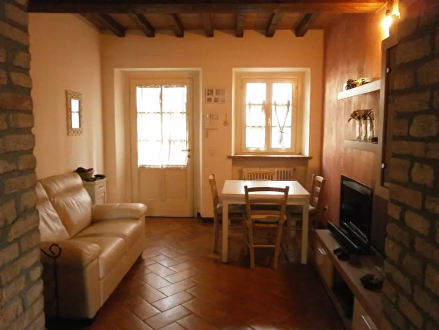 Immagine 1 di Casa semindipendente in vendita  a Parma