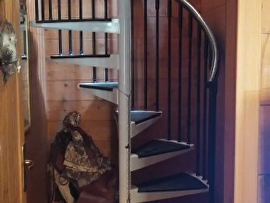 Immagine 4 di Villa in vendita  a Valmozzola