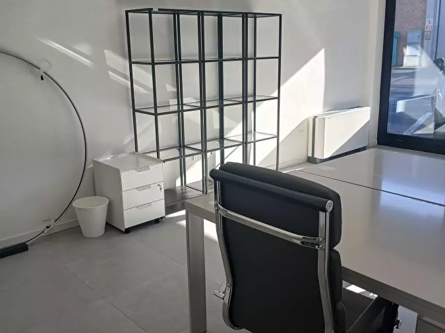 Immagine 1 di Ufficio in affitto  a Parma