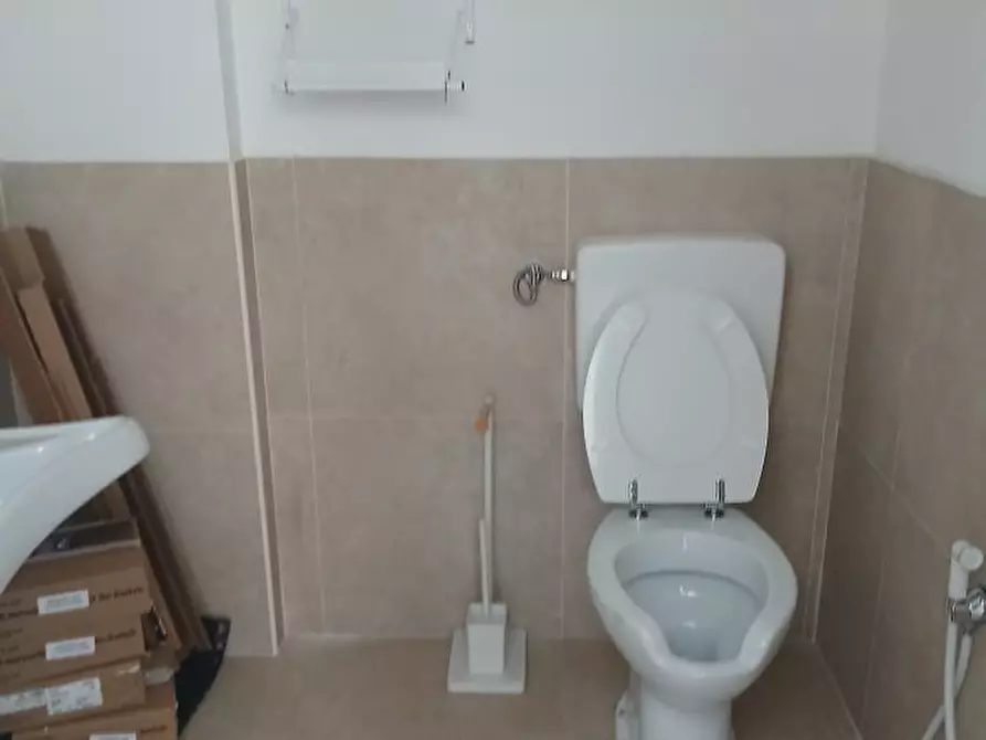 Immagine 2 di Ufficio in affitto  a Parma