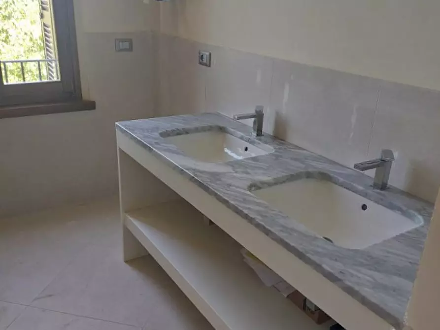 Immagine 7 di Appartamento in vendita  a Parma