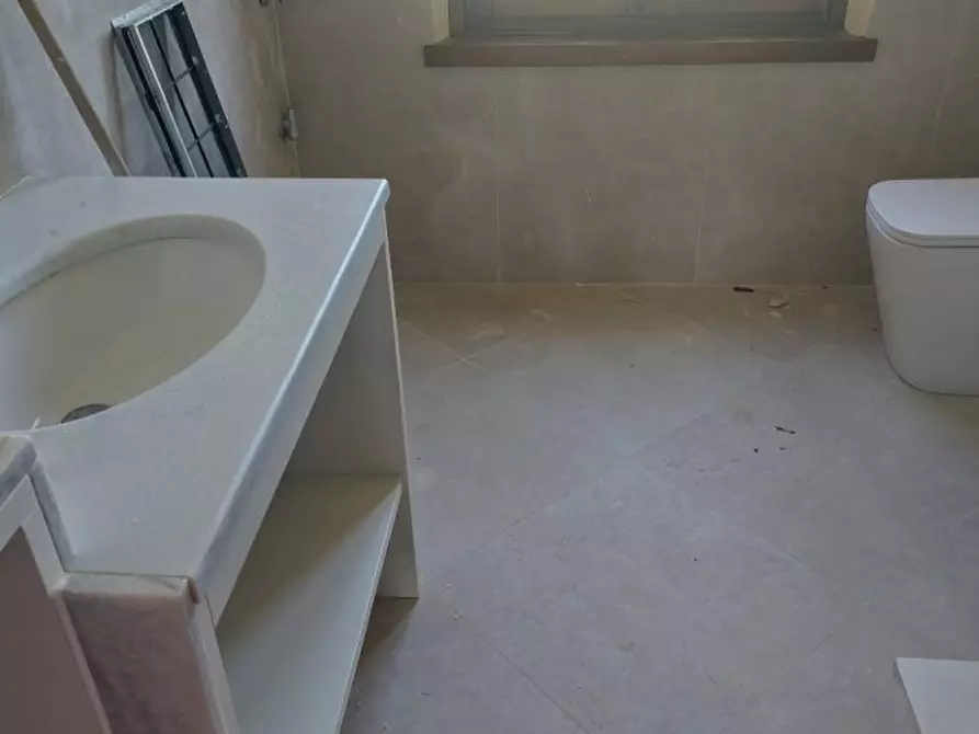 Immagine 6 di Appartamento in vendita  a Parma