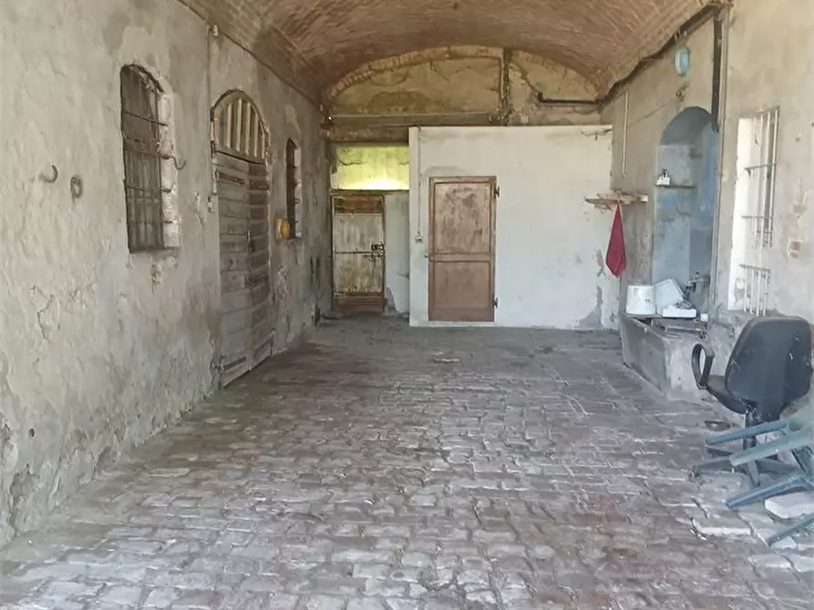 Immagine 1 di Villa in vendita  a Parma
