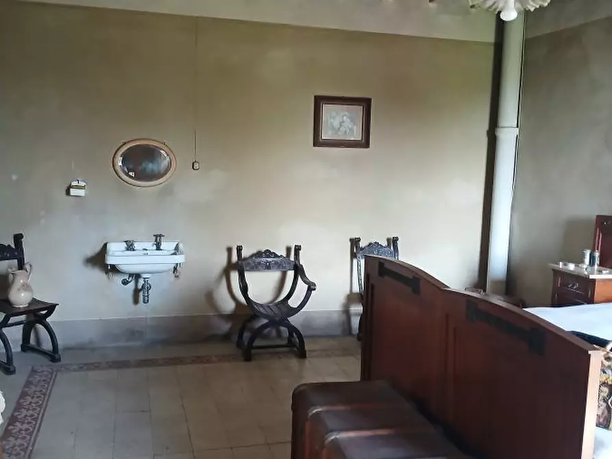 Immagine 6 di Villa in vendita  a Parma