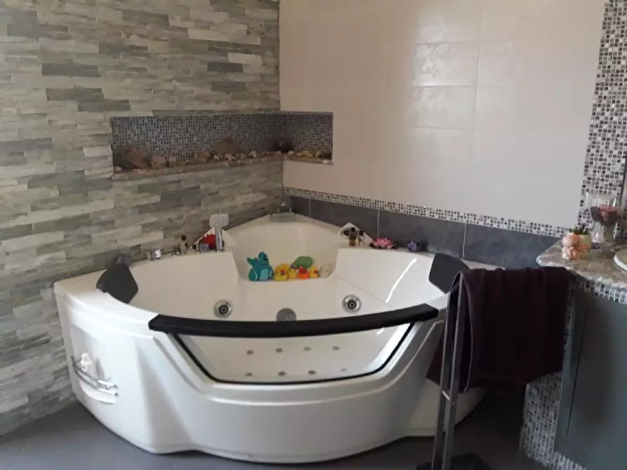 Immagine 7 di Appartamento in vendita  a Santa Teresa Di Riva