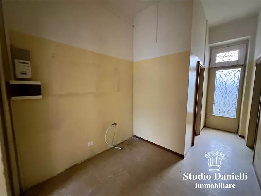 Immagine 9 di Negozio in affitto  185 a Seregno