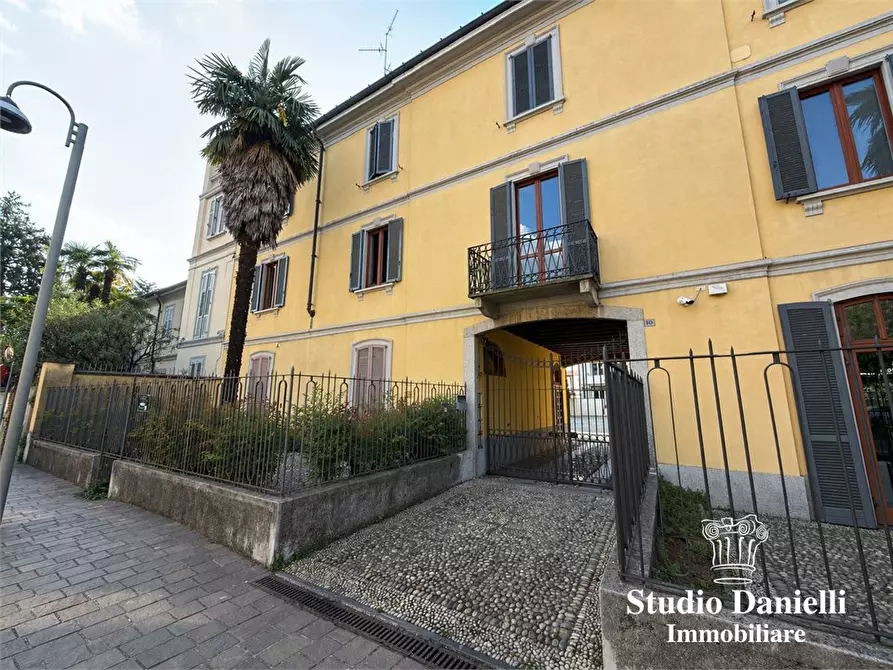 Immagine 2 di Ufficio in affitto  10 a Carate Brianza