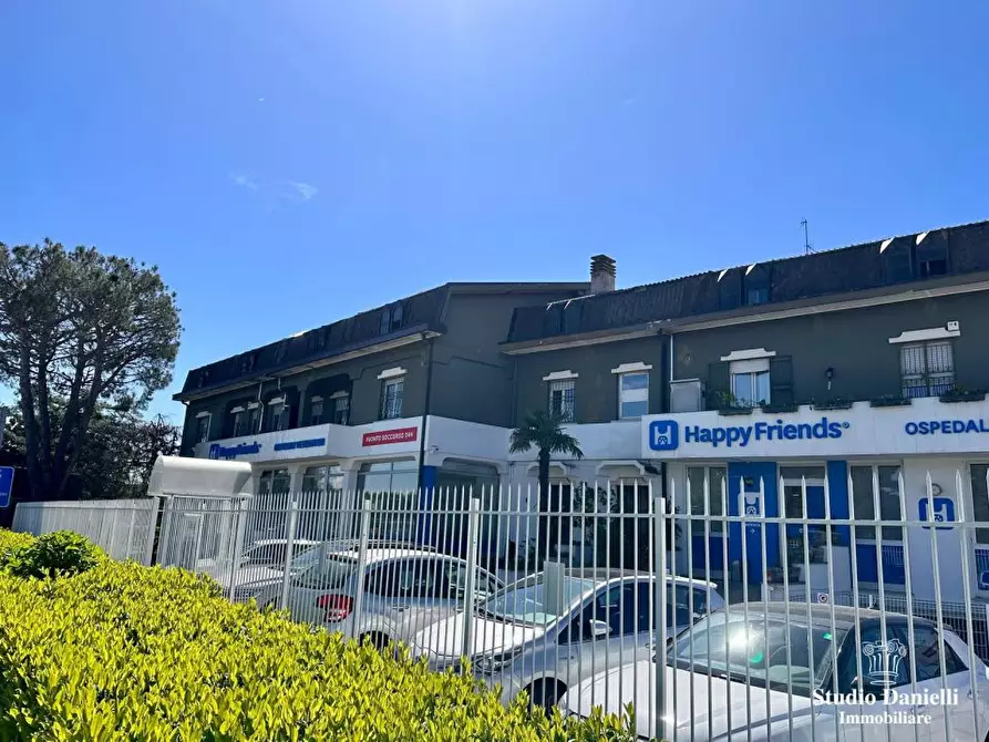 Immagine 7 di Ufficio in affitto  155 a Verano Brianza