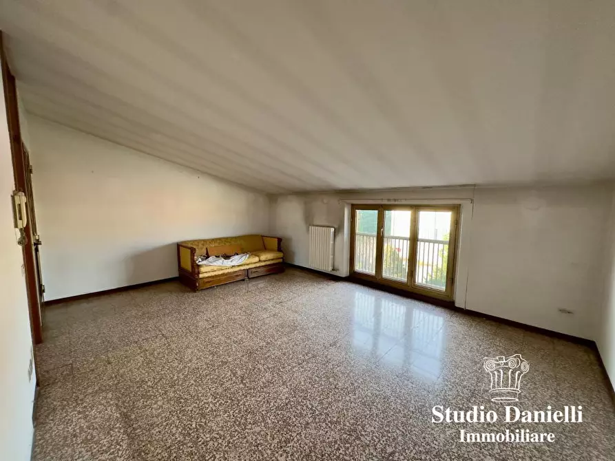 Immagine 6 di Appartamento in vendita  80 a Cesano Maderno