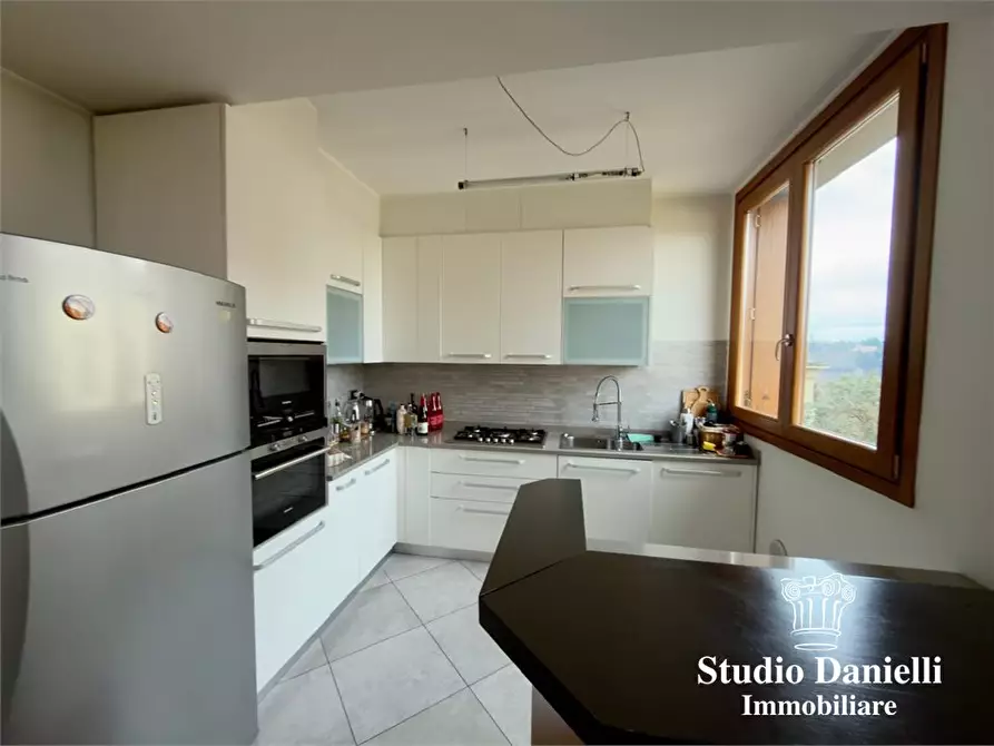 Immagine 6 di Appartamento in vendita  2 a Carate Brianza