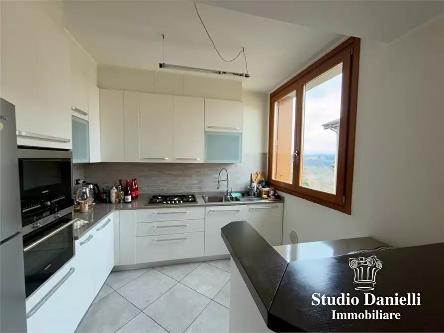 Immagine 7 di Appartamento in vendita  2 a Carate Brianza