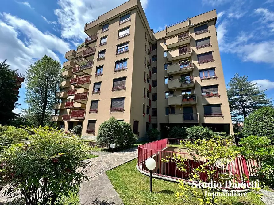 Immagine 1 di Attico in vendita  34 a Monza