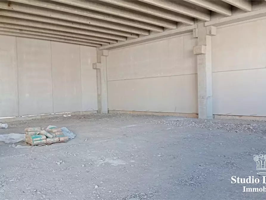 Immagine 8 di Capannone industriale in vendita  6 a Giussano
