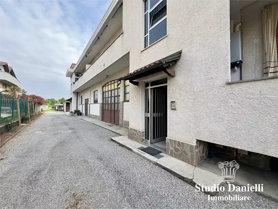 Immagine 3 di Casa indipendente in vendita  9 a Macherio