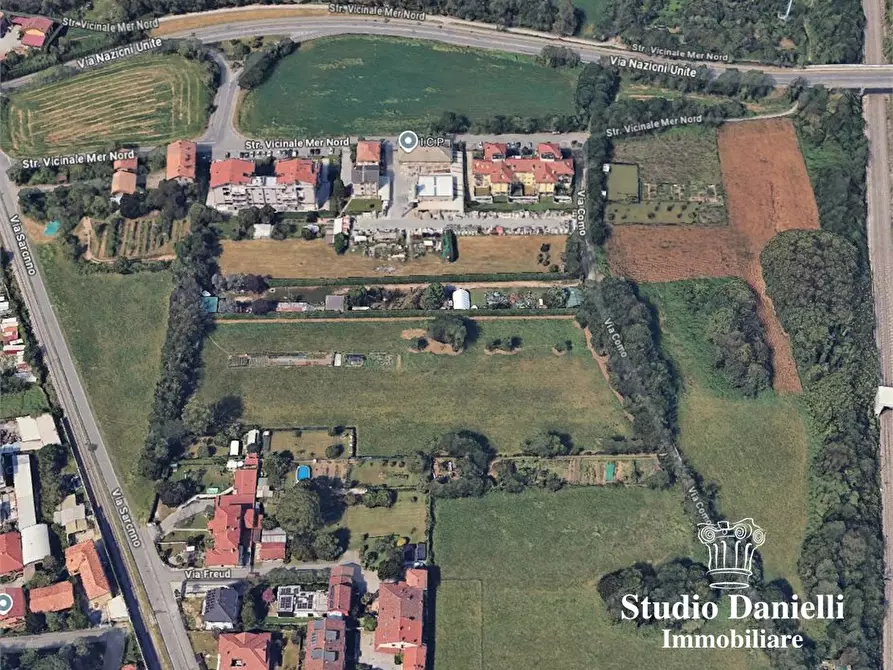 Immagine 2 di Terreno edificabile in vendita  a Seregno