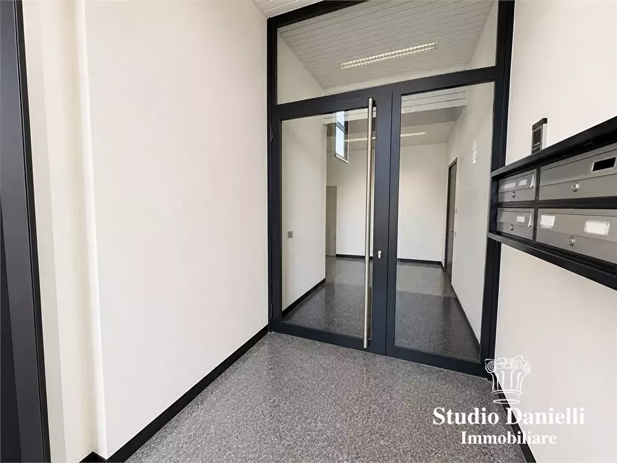 Immagine 2 di Ufficio in vendita  46 b a Carate Brianza