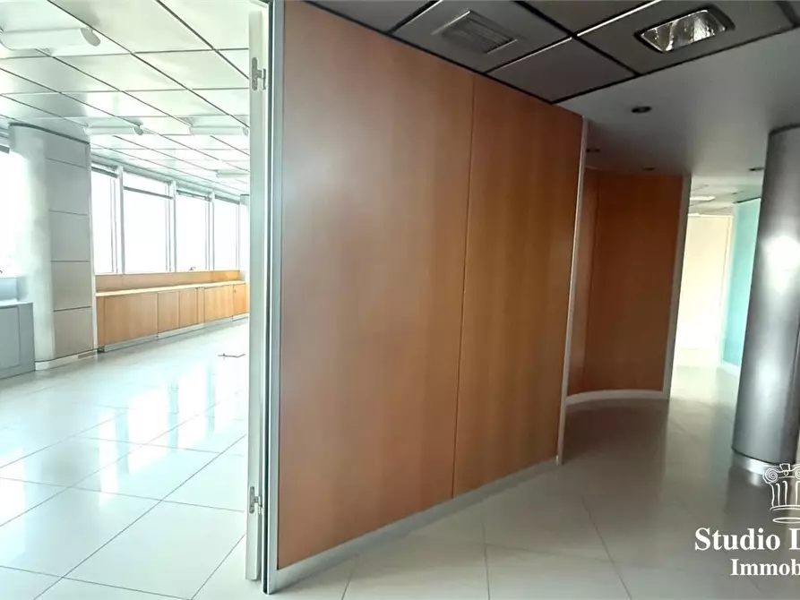 Immagine 6 di Ufficio in vendita  46 b a Carate Brianza