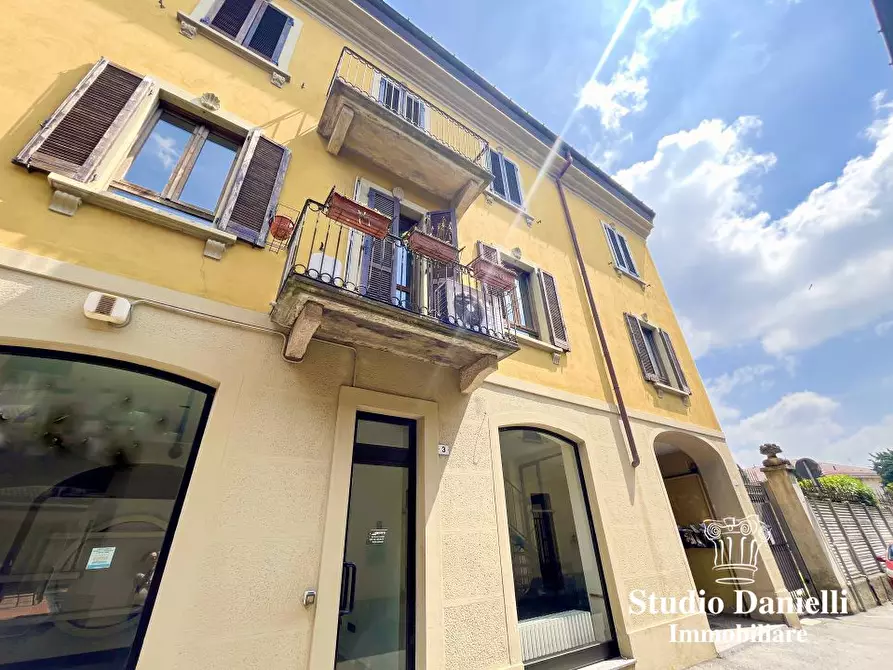 Immagine 2 di Ufficio in vendita  5 a Carate Brianza