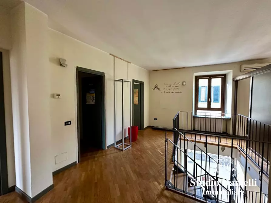 Immagine 2 di Ufficio in vendita  5 a Carate Brianza
