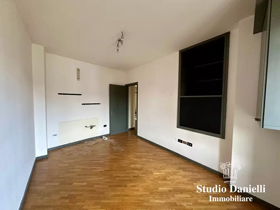Immagine 9 di Ufficio in vendita  5 a Carate Brianza