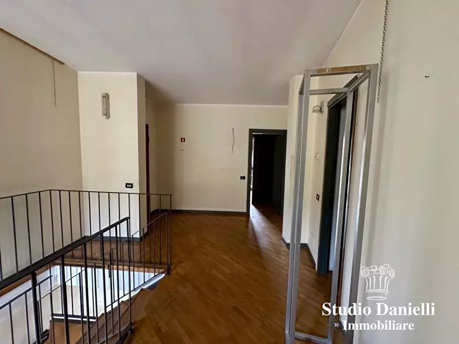 Immagine 3 di Ufficio in vendita  5 a Carate Brianza