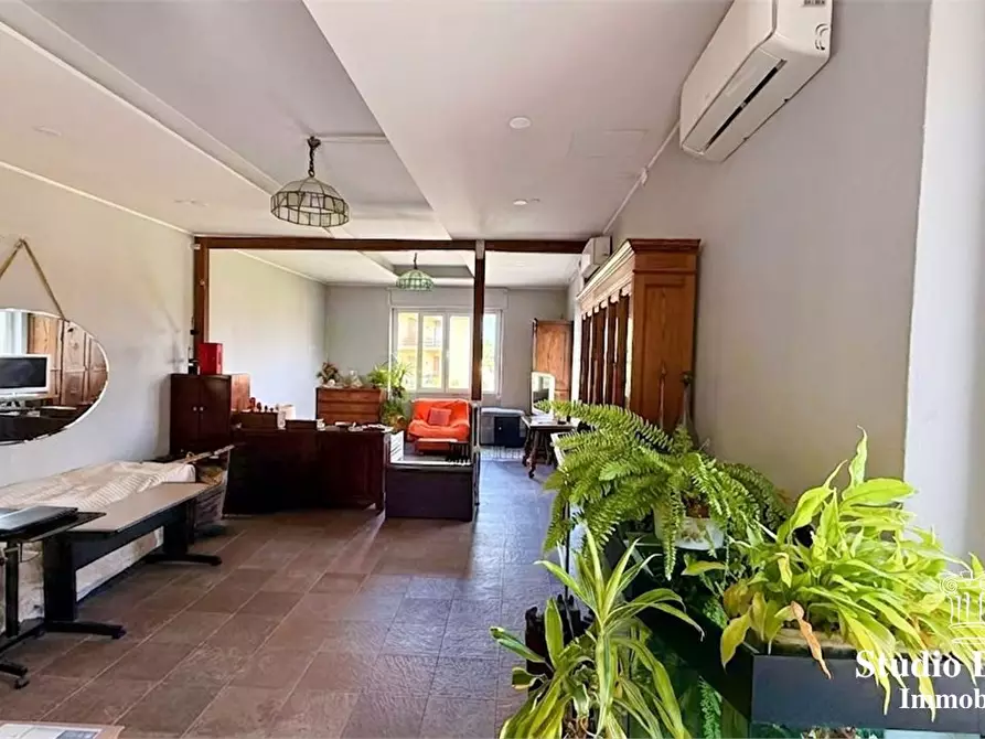 Immagine 3 di Villa in vendita  42 a Sirtori
