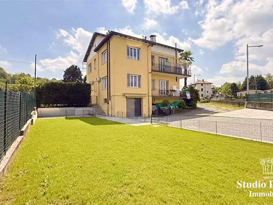 Immagine 2 di Villa in vendita  42 a Sirtori