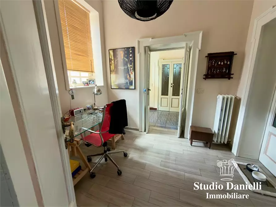 Immagine 10 di Villa in vendita  5 a Carate Brianza