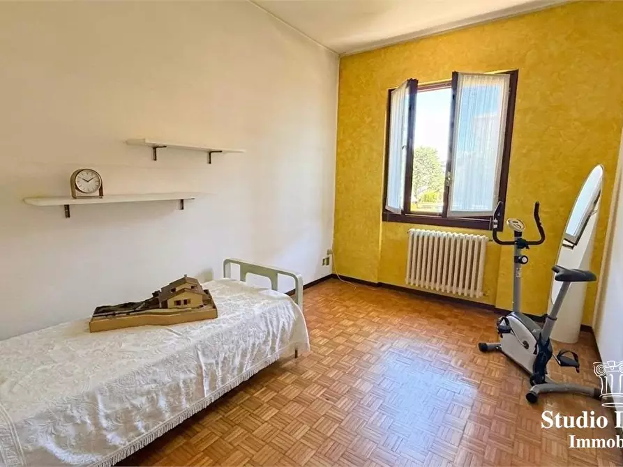Immagine 7 di Villa in vendita  5 a Carate Brianza