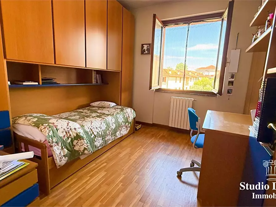 Immagine 10 di Villa in vendita  a Carate Brianza