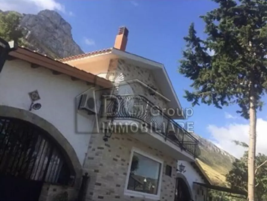 Immagine 3 di Villa in vendita  a Castellammare Del Golfo
