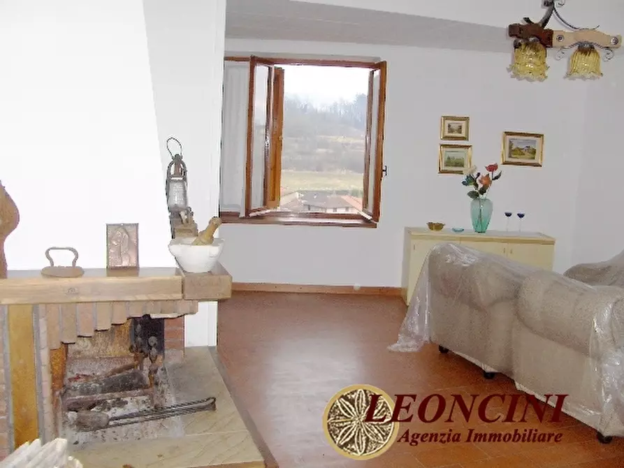 Immagine 3 di Casa semindipendente in vendita  a Villafranca In Lunigiana