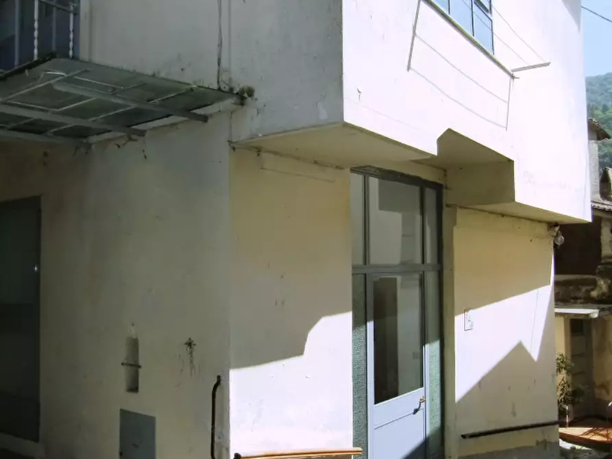 Immagine 8 di Casa indipendente in vendita  4 a Valbrona