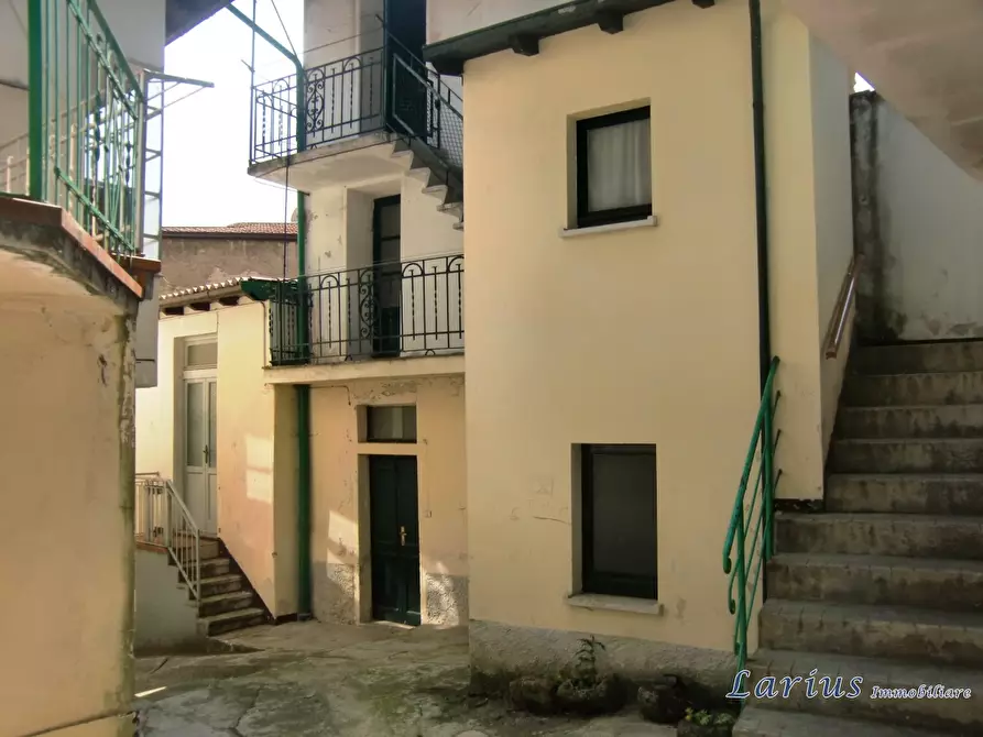 Immagine 10 di Casa indipendente in vendita  4 a Valbrona