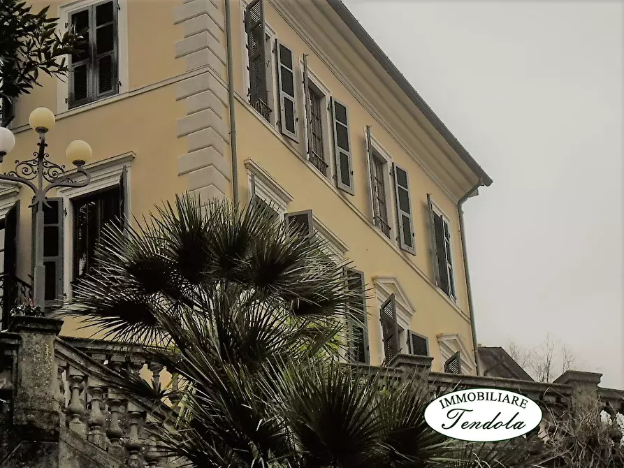 Immagine 5 di Villa in vendita  a Carrara