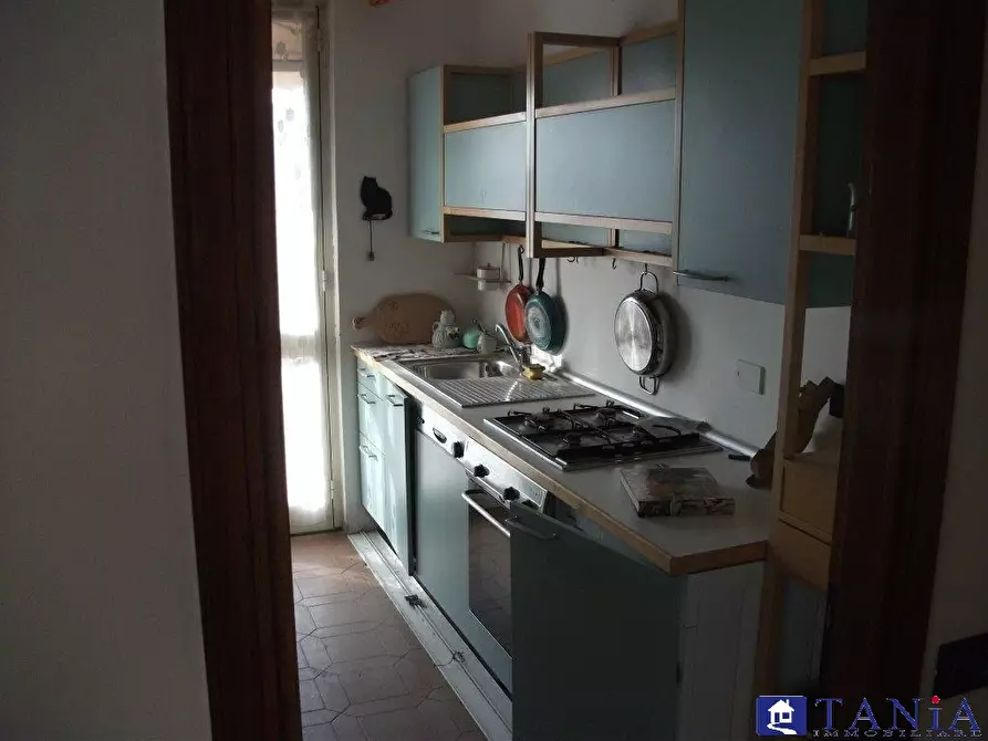 Immagine 10 di Attico in vendita  a Carrara