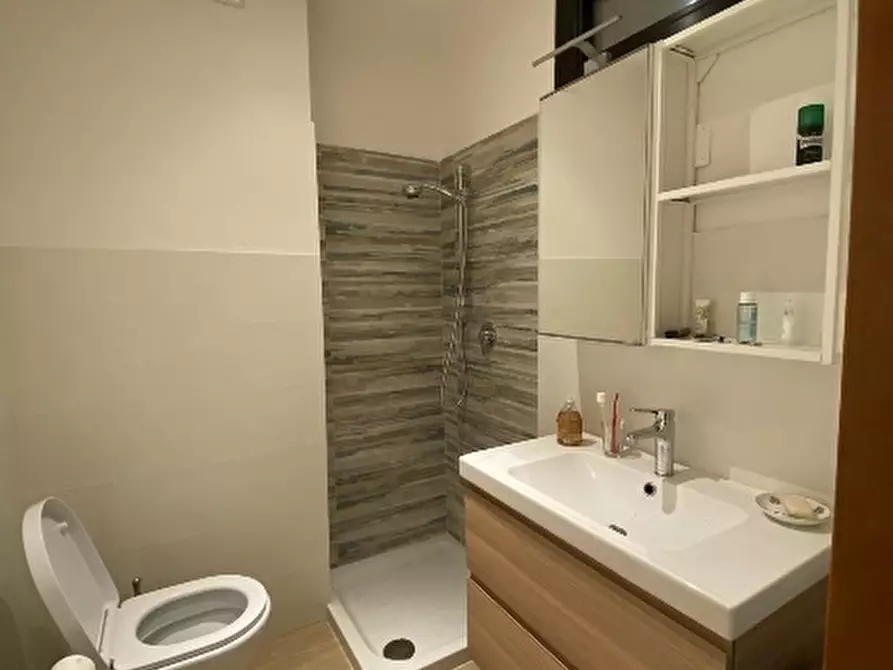 Immagine 9 di Appartamento in affitto  a Livorno