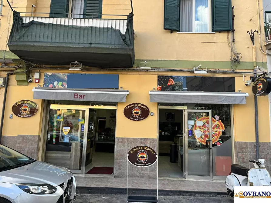 Immagine 1 di Negozio in affitto  a Palermo