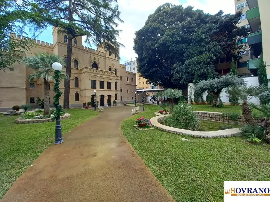 Immagine 2 di Villa in affitto  113 a Palermo